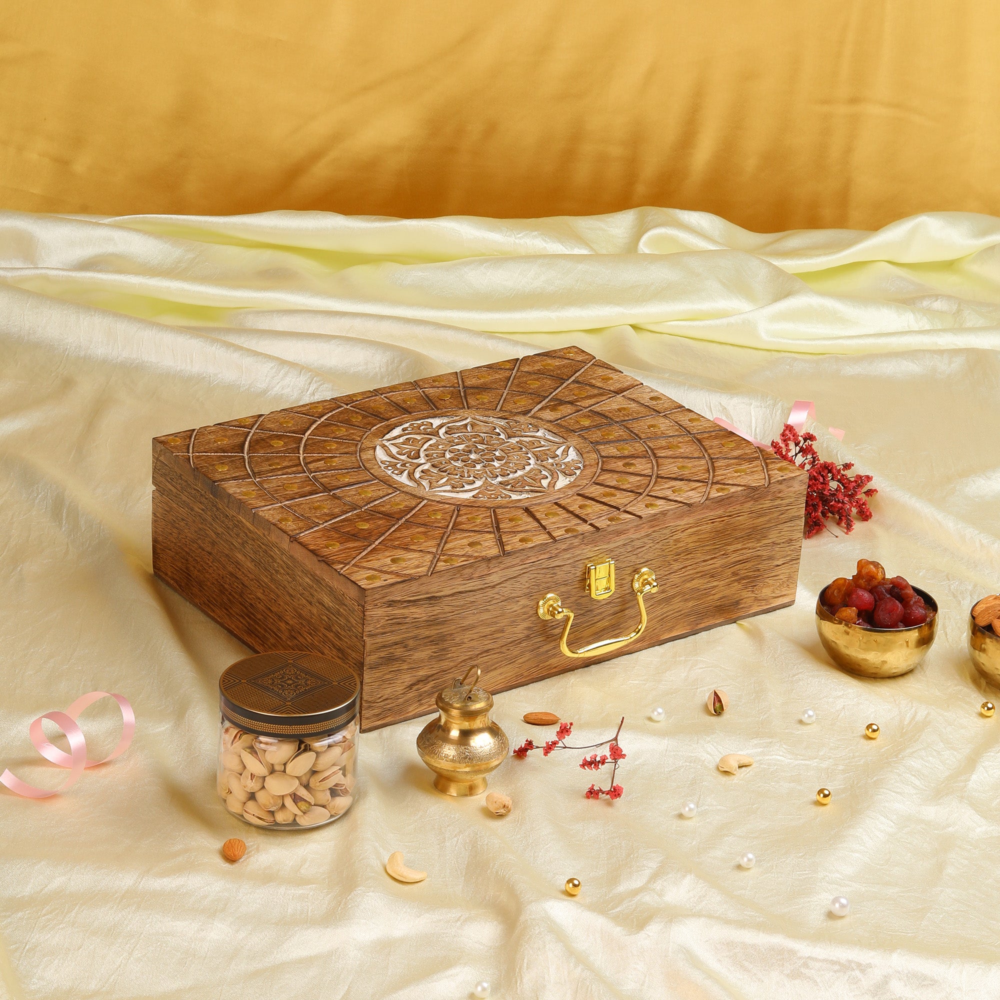 Mango Wood 6 Jar Box